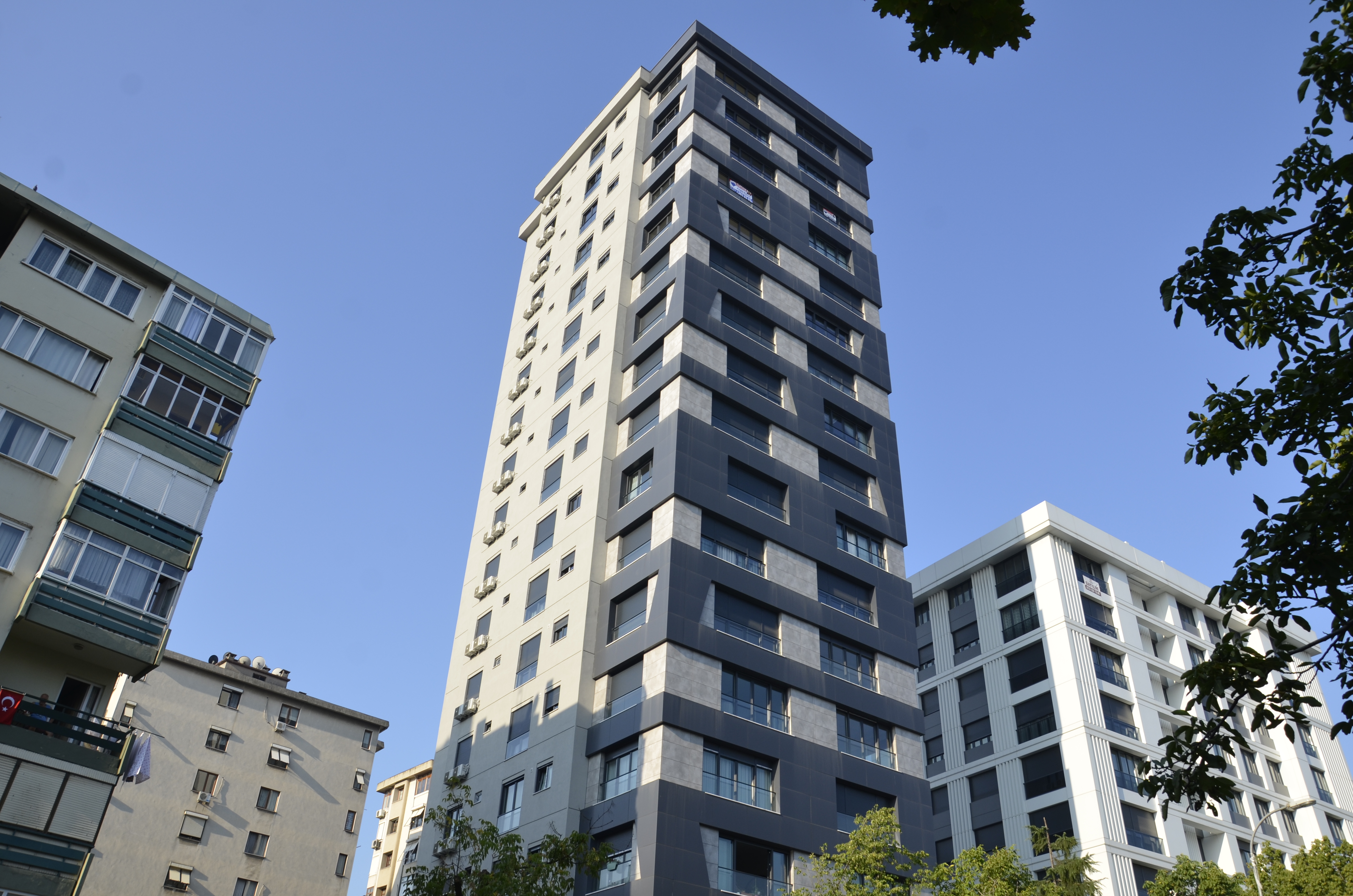 TARIK APARTMANI